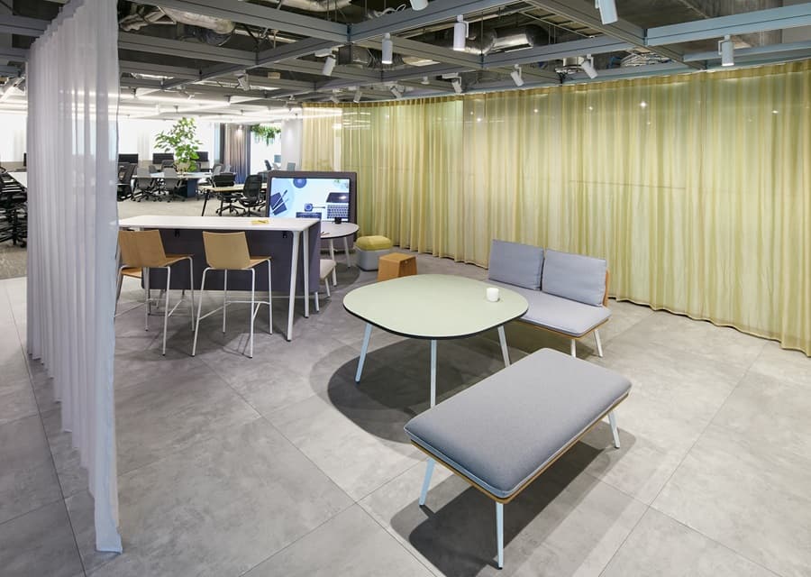 偶発的な出会いが生まれるラウンジワークのイメージ